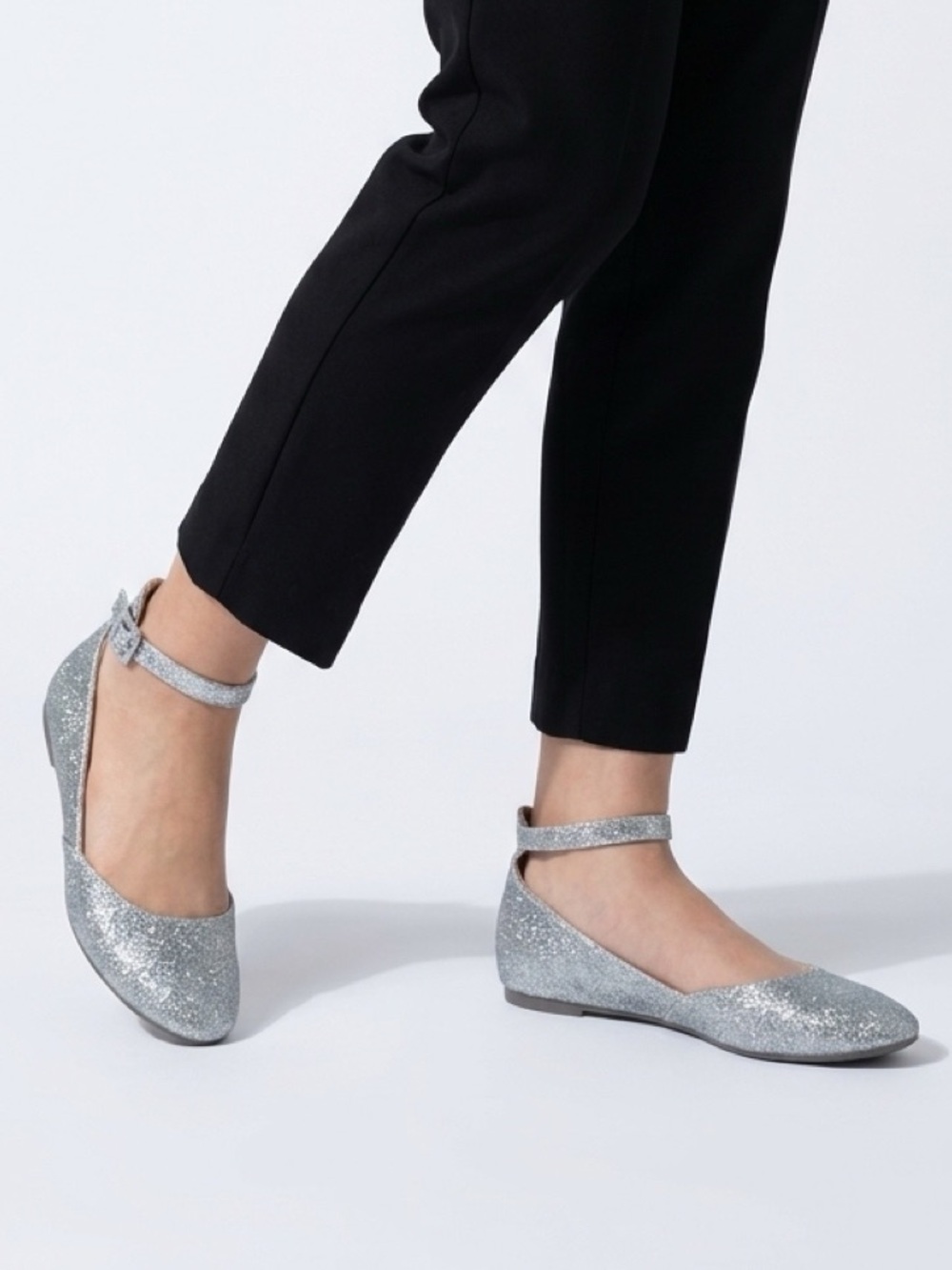DailyShoes Silver Glitter Ankle Strap Ballet Flats Size 7.5